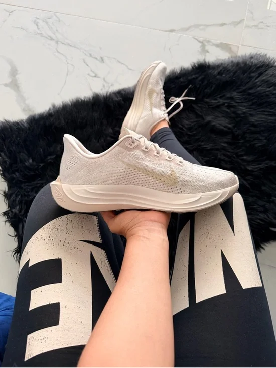 Nike Pegasus Plus - Picture 3 of 10